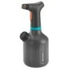 GARDENA Plantenspuit 1L EasyPump E4 2 GARDENA Plantenspuit 1L EasyPump E4 -Gardena Winkel gardena plantenspuit 1l easypump e4 800x800 624ffb8db3443 l